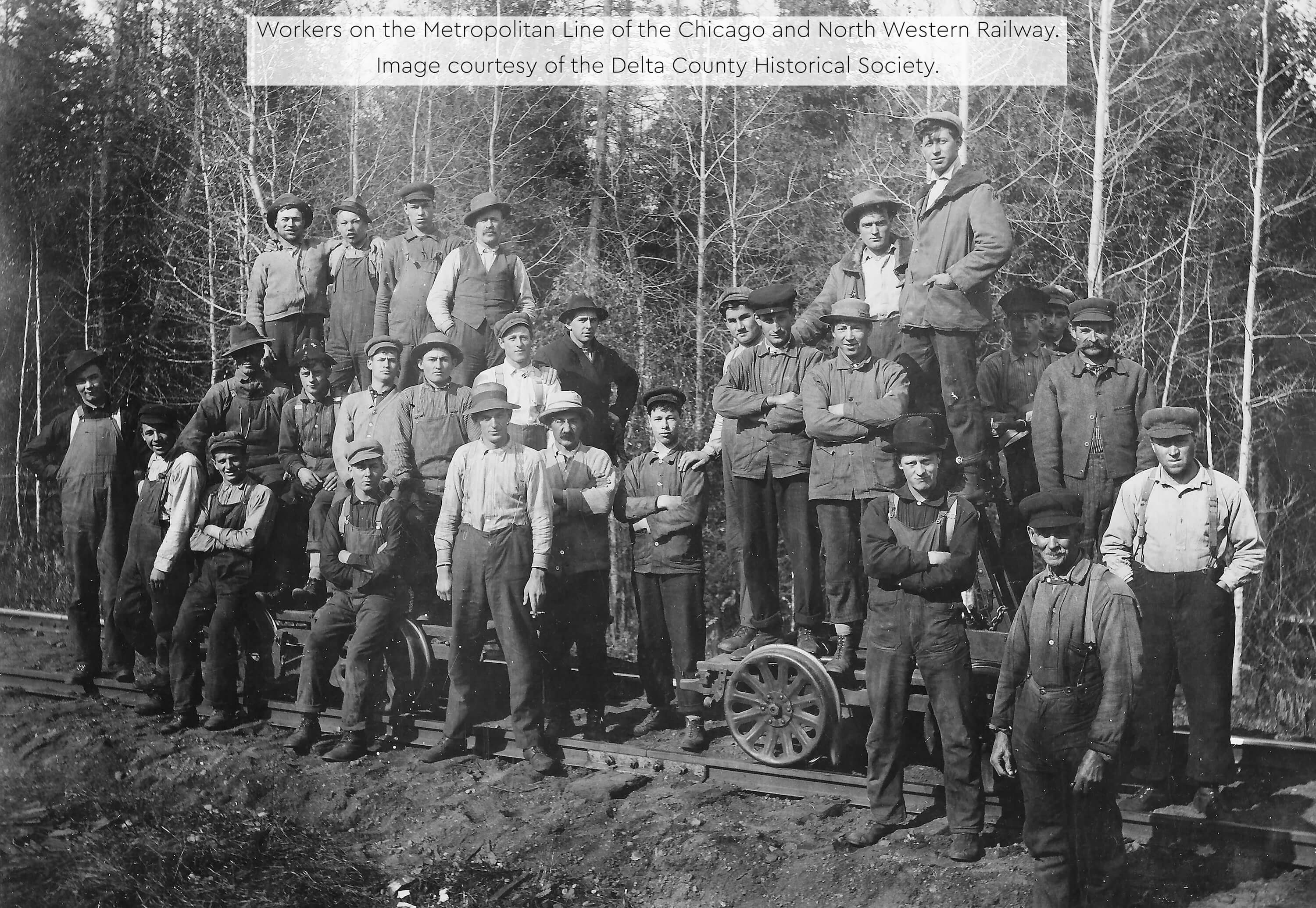Group photo of workers on the Metropolitan Line near Labranche.