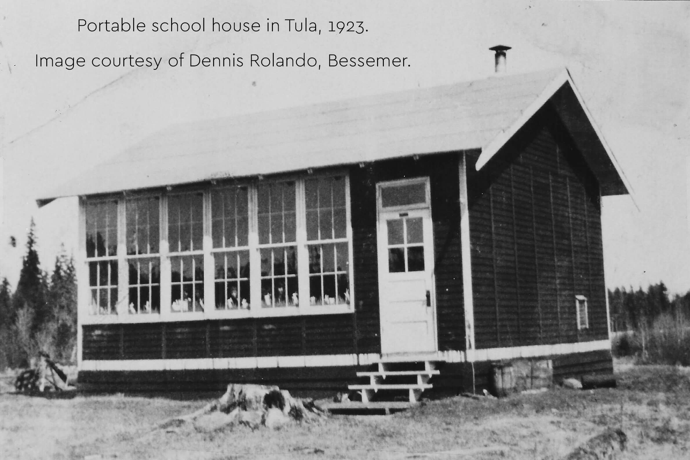 Historical photo of a portable schoolhouse in Tula, Michigan, from 1923.
